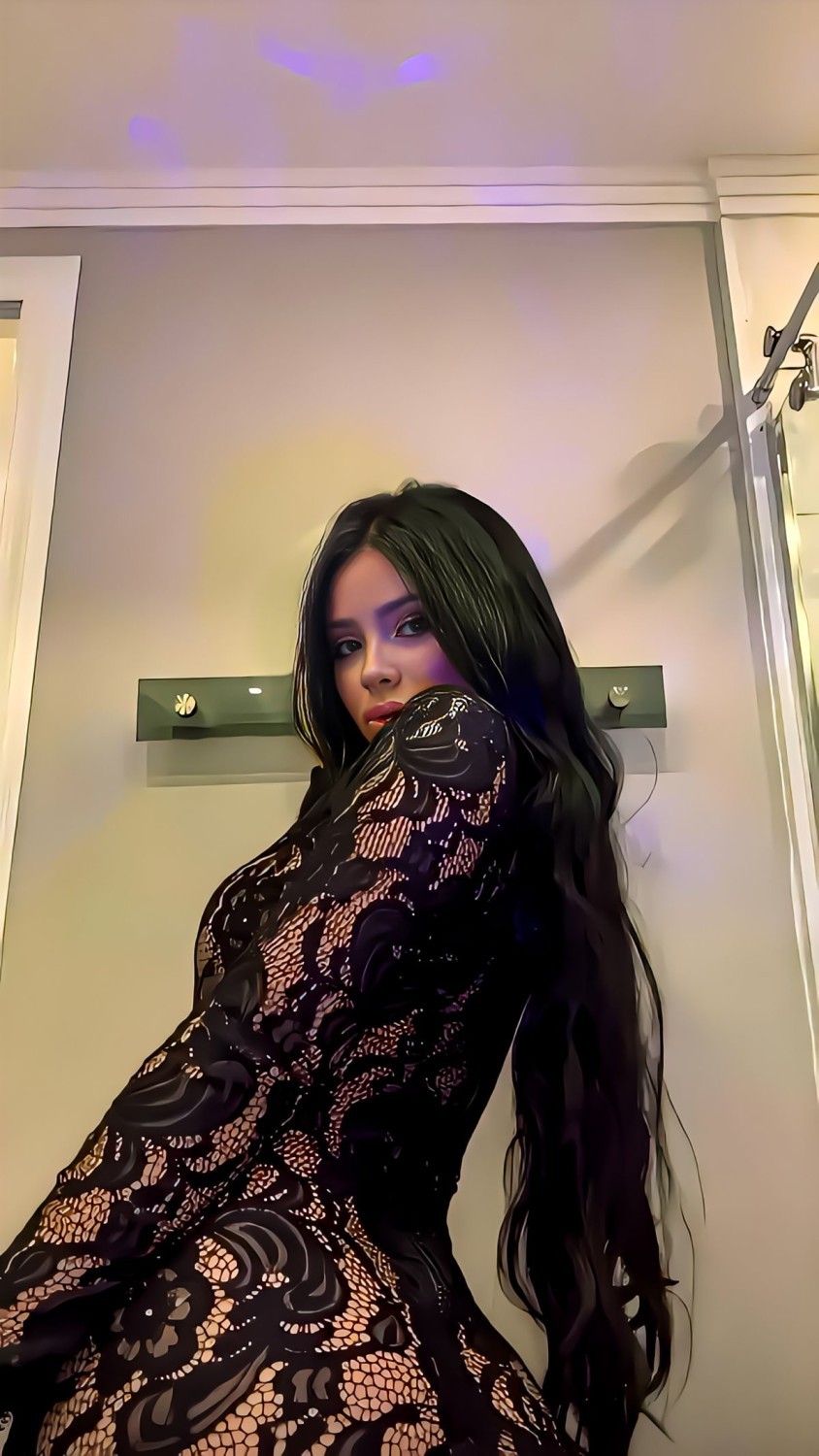 party-girl-maya-queen-bj-and-gfe-large-2