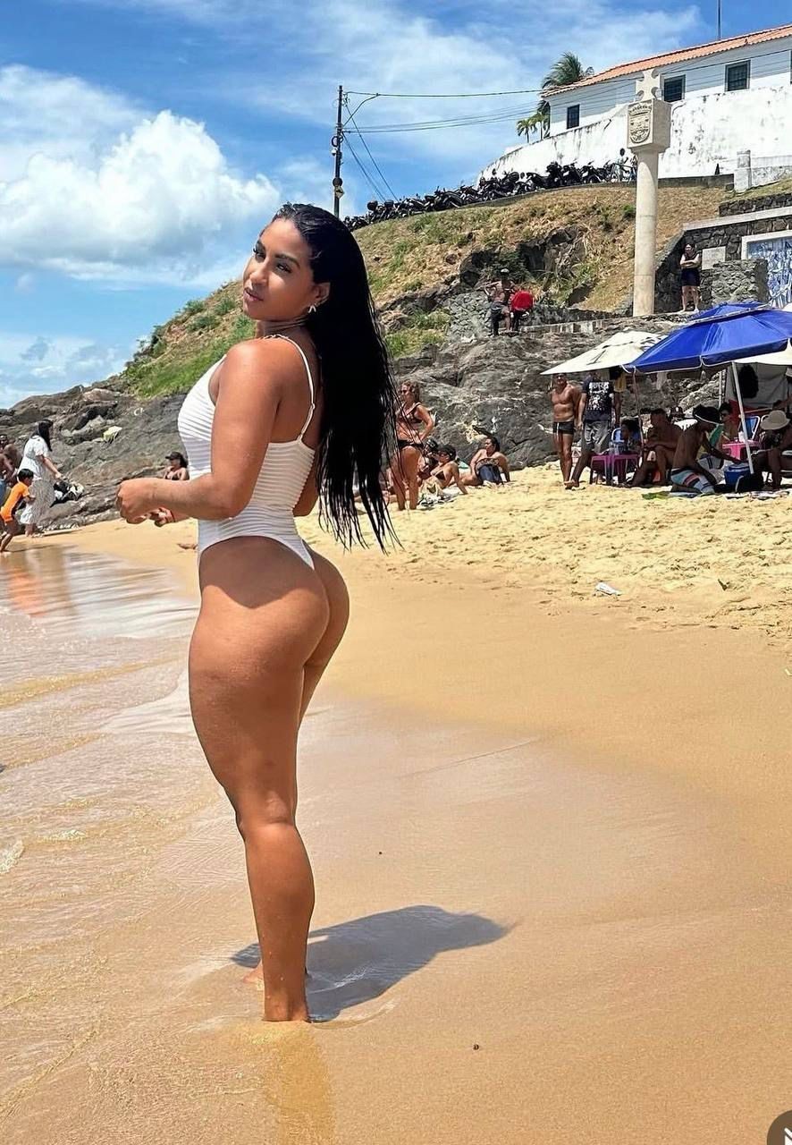 bruna-brazilian-hot-100-photos-large-2